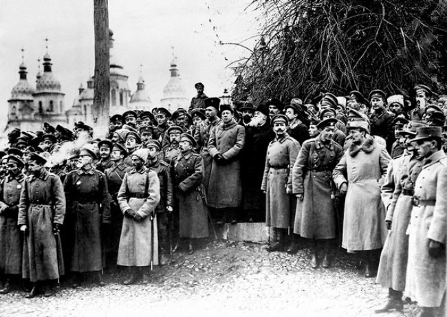 Image - Third AllUkrainian Military Congress (October 1917). Center: Symon Petliura and Mykhailo Hrushevsky. 